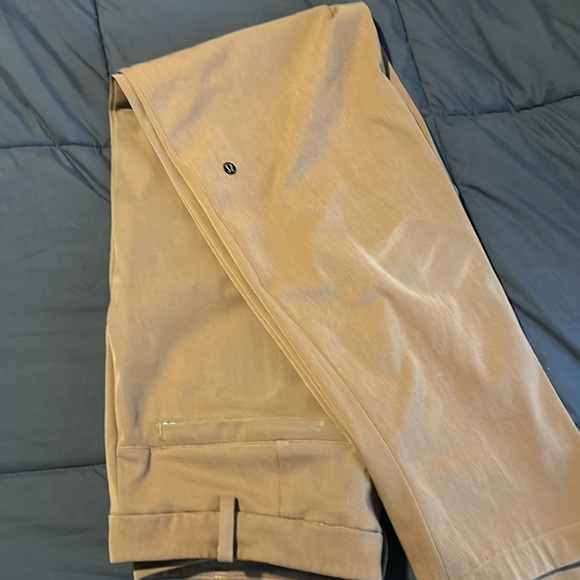 Lulu Lemon Pants - Picture 3 of 5